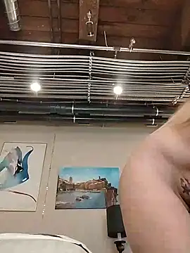 eatmeplease44 online show from June 1, 2:02 am