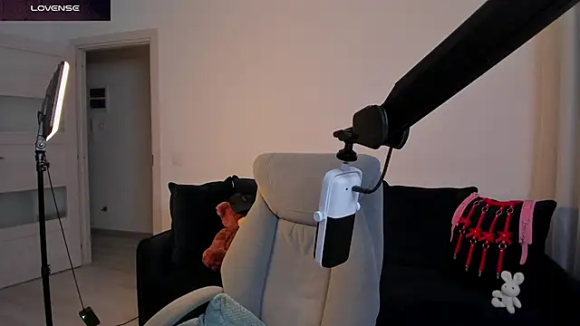 SharkyBaby online show from February 18, 4:39 pm