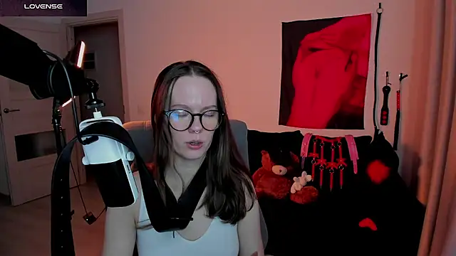 SharkyBaby online show from April 20, 6:44 pm