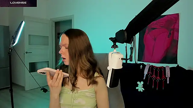 SharkyBaby online show from March 13, 6:53 pm