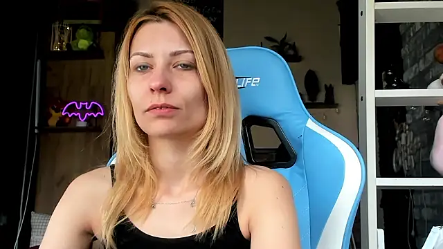 karo123421 online show from March 22, 11:05 am