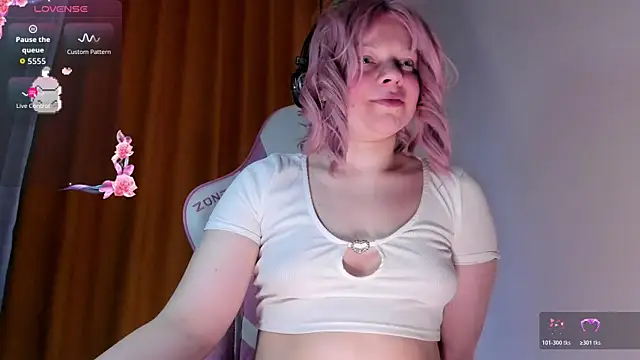 SueNiceeeee online show from March 23, 3:07 pm