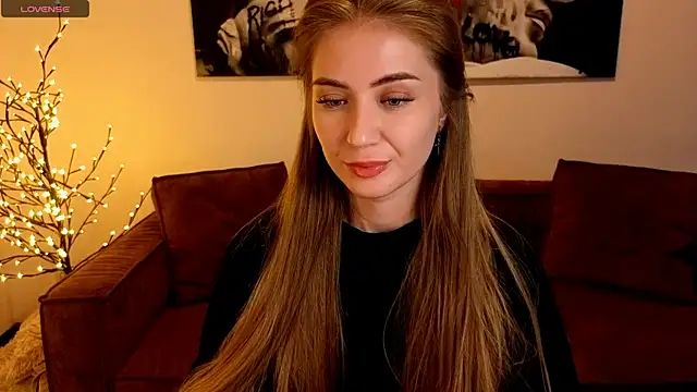 Adelyna Bird online show from July 1, 7:41 am