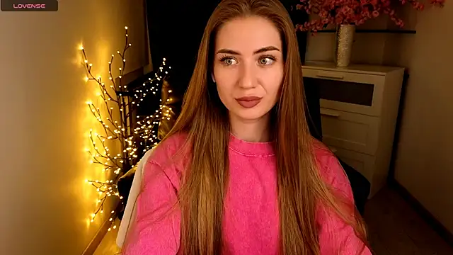 Adelyna Bird online show from June 8, 7:09 am