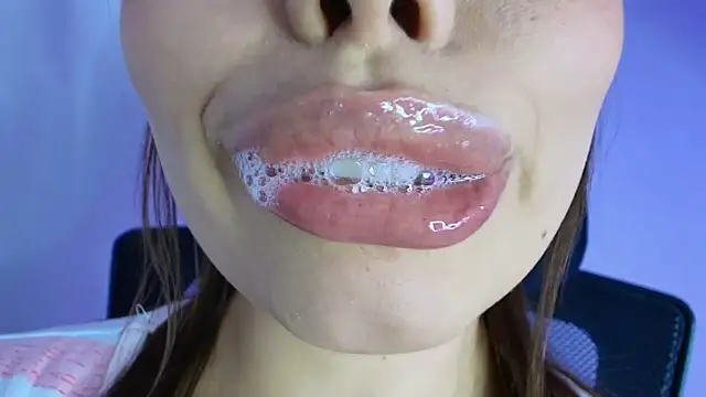 lisbet21x online show from December 19, 8:45 pm