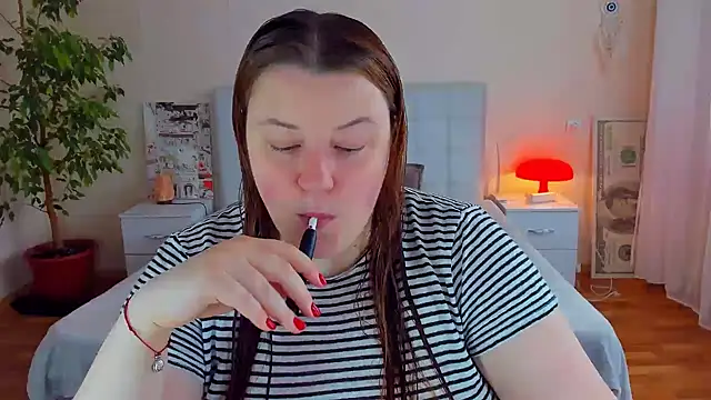 PolinaSalvatore online show from April 12, 1:14 pm