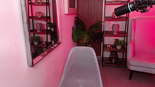 Kenya--Buhle online show from December 1, 6:10 pm