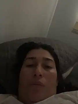 andreaisis2 online show from April 4, 7:02 pm