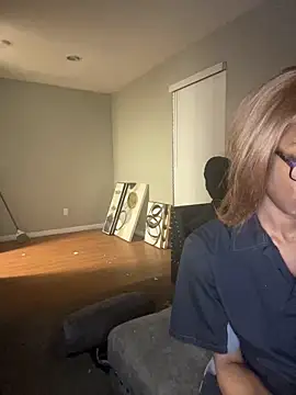 Snapshot of sweetsexiecool7 chatting on October 29, 12:37 am sweetsexiecool7 online show from October 29, 12:37 am