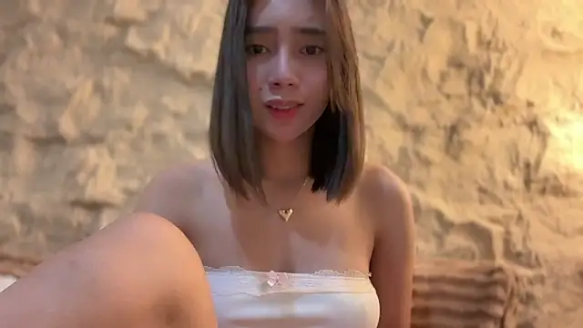 GenesisCastillano online show from March 31, 10:04 am