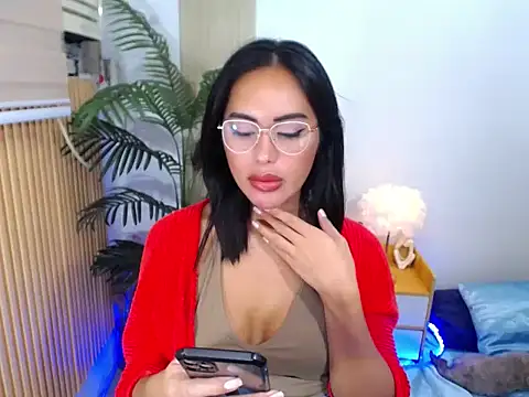 HeavenlyStar online show from December 3, 8:44 pm