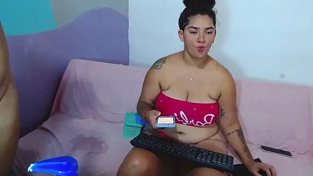 Snapshot of megan_fox888 chatting on October 24, 8:27 pm megan fox888 online show from October 24, 8:27 pm