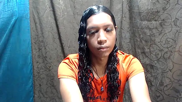 Snapshot of shairaStarr chatting on October 21, 1:15 pm shairaStarr online show from October 21, 1:15 pm