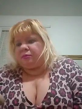 JemJensen30 online show from May 31, 7:03 am