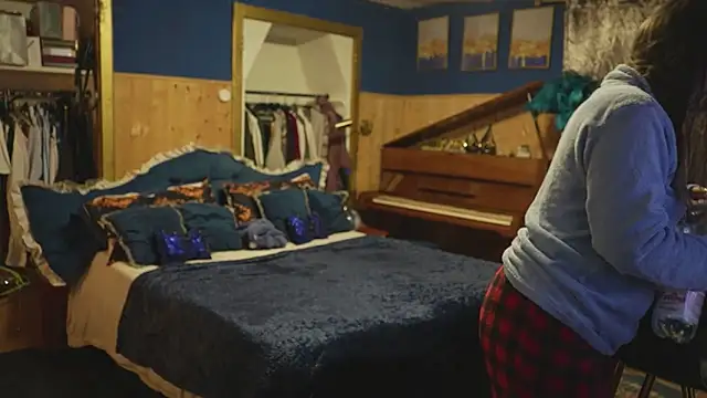 VanessaDoyle online show from April 15, 9:04 pm