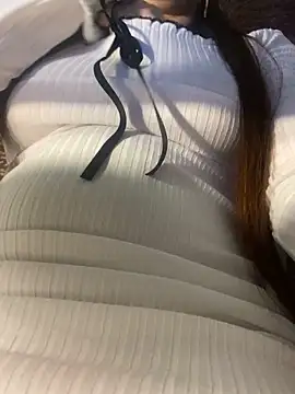 DulceChloe99 online show from March 13, 9:16 pm