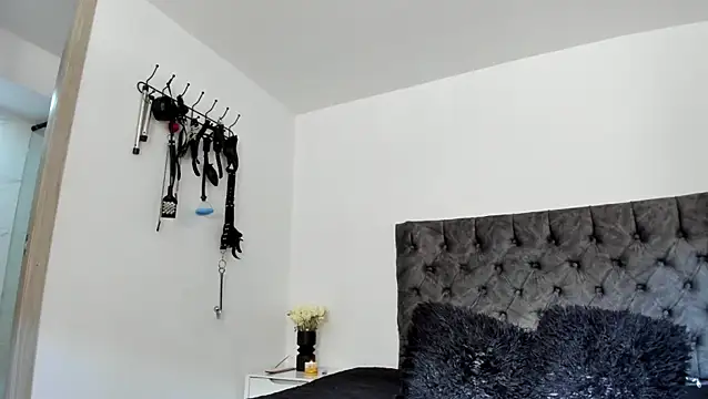 sweet  wild online show from June 20, 9:40 pm