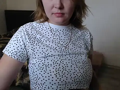 leeilawow online show from July 9, 8:28 am