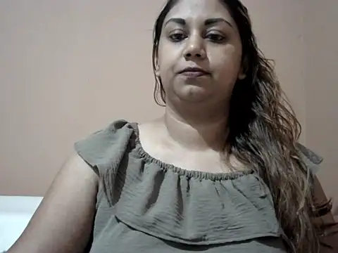 bellachow10 online show from November 30, 8:24 pm