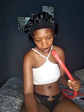 SheisBlacq online show from February 11, 10:00 pm