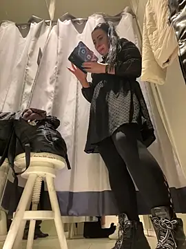 CrazzyChicks online show from October 12, 7:22 am