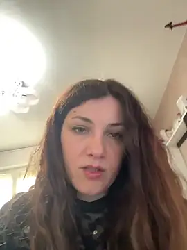 DaisyVibesss online show from March 25, 9:56 am