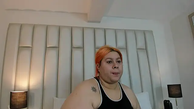 aandreaperez online show from November 21, 11:34 am