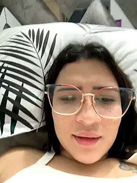 cutesarah  online show from September 21, 5:50 am