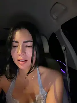 clairewntr online show from March 5, 10:38 pm