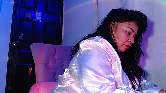 karlablue  online show from October 1, 12:48 am