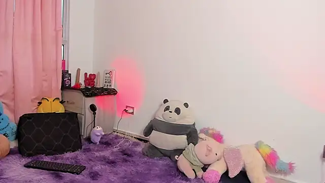 SophieRossi online show from April 1, 9:01 pm