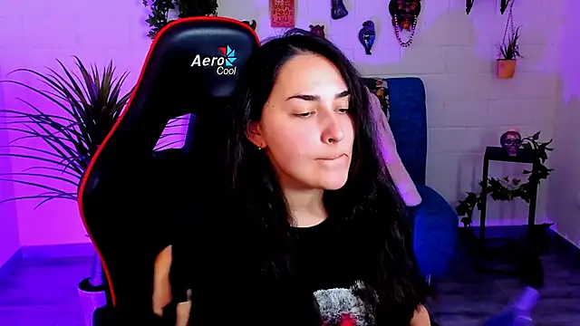 CeceliaJohnson online show from November 6, 8:20 am