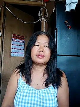 Lovelywoman43 online show from February 13, 10:55 pm