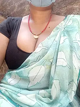 Snapshot of Lattika-Bhabhi chatting on September 26, 5:49 am Lattika-Bhabhi online show from September 26, 5:49 am