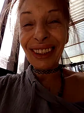 FrozenWaffle online show from March 10, 2:10 pm