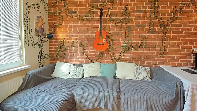 yamy yamy yamy online show from March 4, 12:23 pm