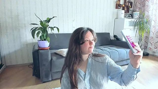 Jessica Rubatte online show from June 8, 9:43 am