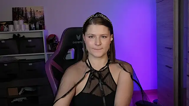 Snapshot of TinniAngel chatting on October 26, 6:14 pm TinniAngel online show from October 26, 6:14 pm