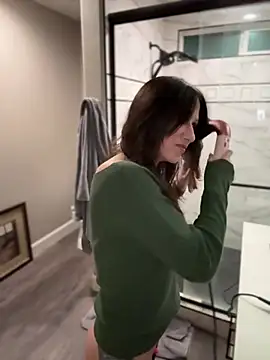 Fiona Kent  online show from January 18, 1:35 am