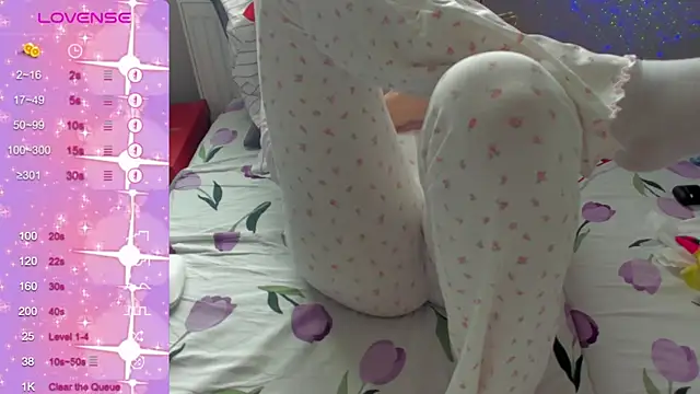 92yourbitch922 online show from April 10, 1:50 pm