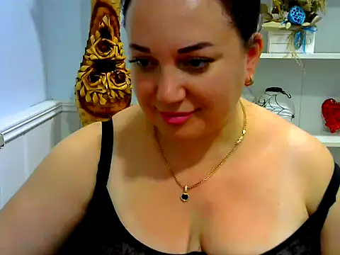 Snapshot of AmanaGi chatting on October 14, 4:09 pm AmanaGi online show from October 14, 4:09 pm