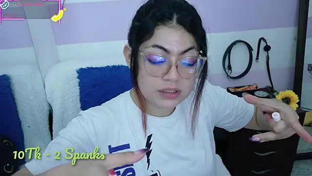 Catwhite  online show from November 17, 6:19 pm