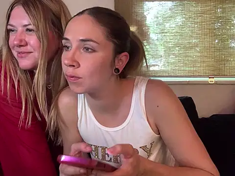 autumnsbedroom online show from February 28, 8:08 pm