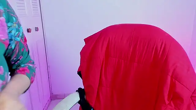 danielahot66 online show from February 21, 10:05 am