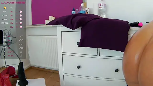 Latina daily online show from February 5, 1:36 pm