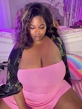 BigFineSelena online show from April 1, 10:16 am