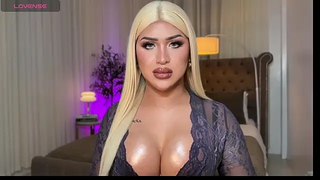 Your Majesty Tyra online show from November 1, 5:33 am