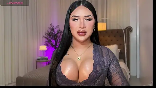 Your Majesty Tyra online show from November 20, 5:41 am