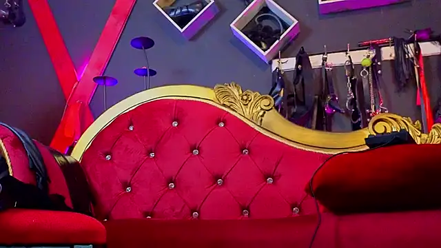 PerlaDivaio online show from October 10, 2:22 pm