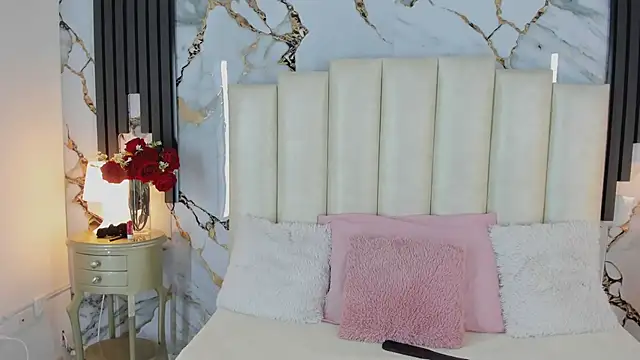 lulumars online show from March 27, 5:20 am